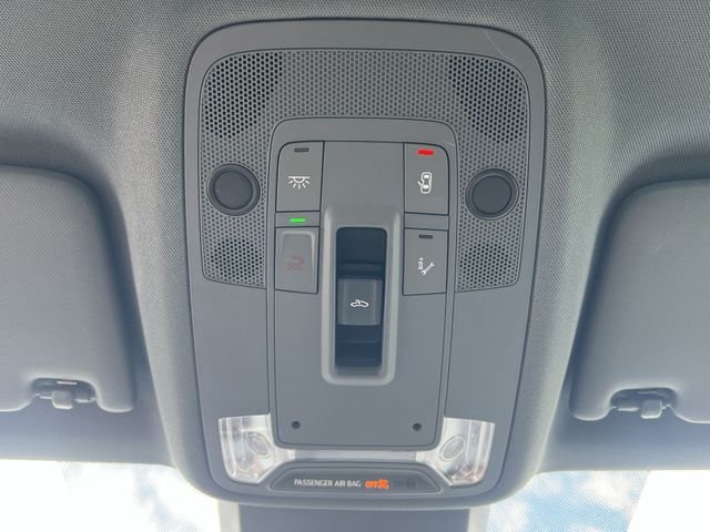 Used 2024  Audi 40 Premium image 31