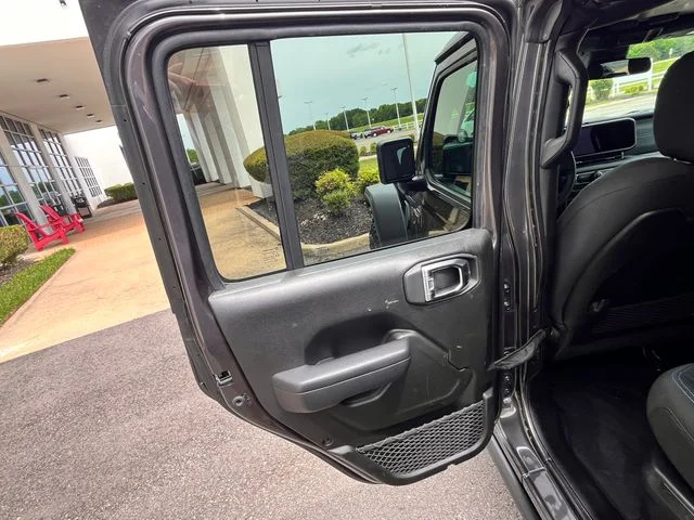 Used 2024 Crystal Metallic Jeep Rubicon 4xe image 16