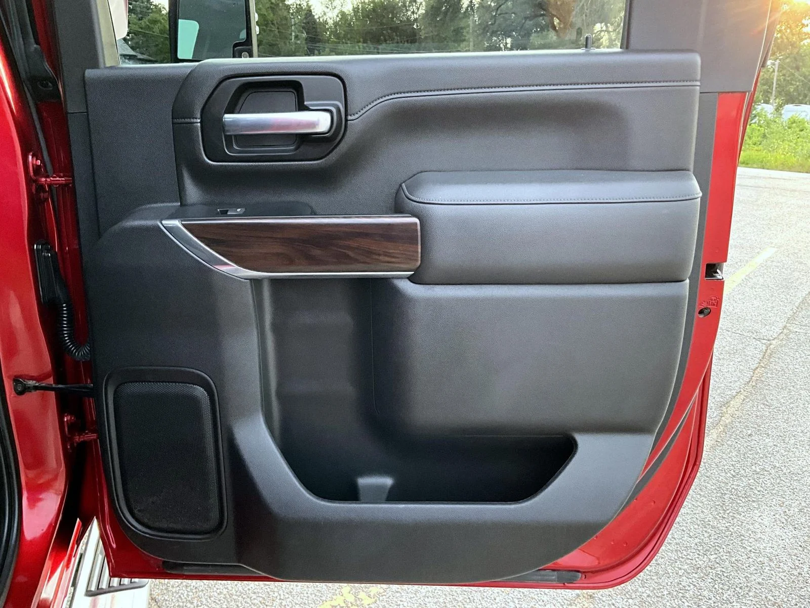 Used 2023 Red GMC SLT image 20
