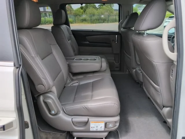 Used 2015 White Diamond Pearl Honda EX-L image 12