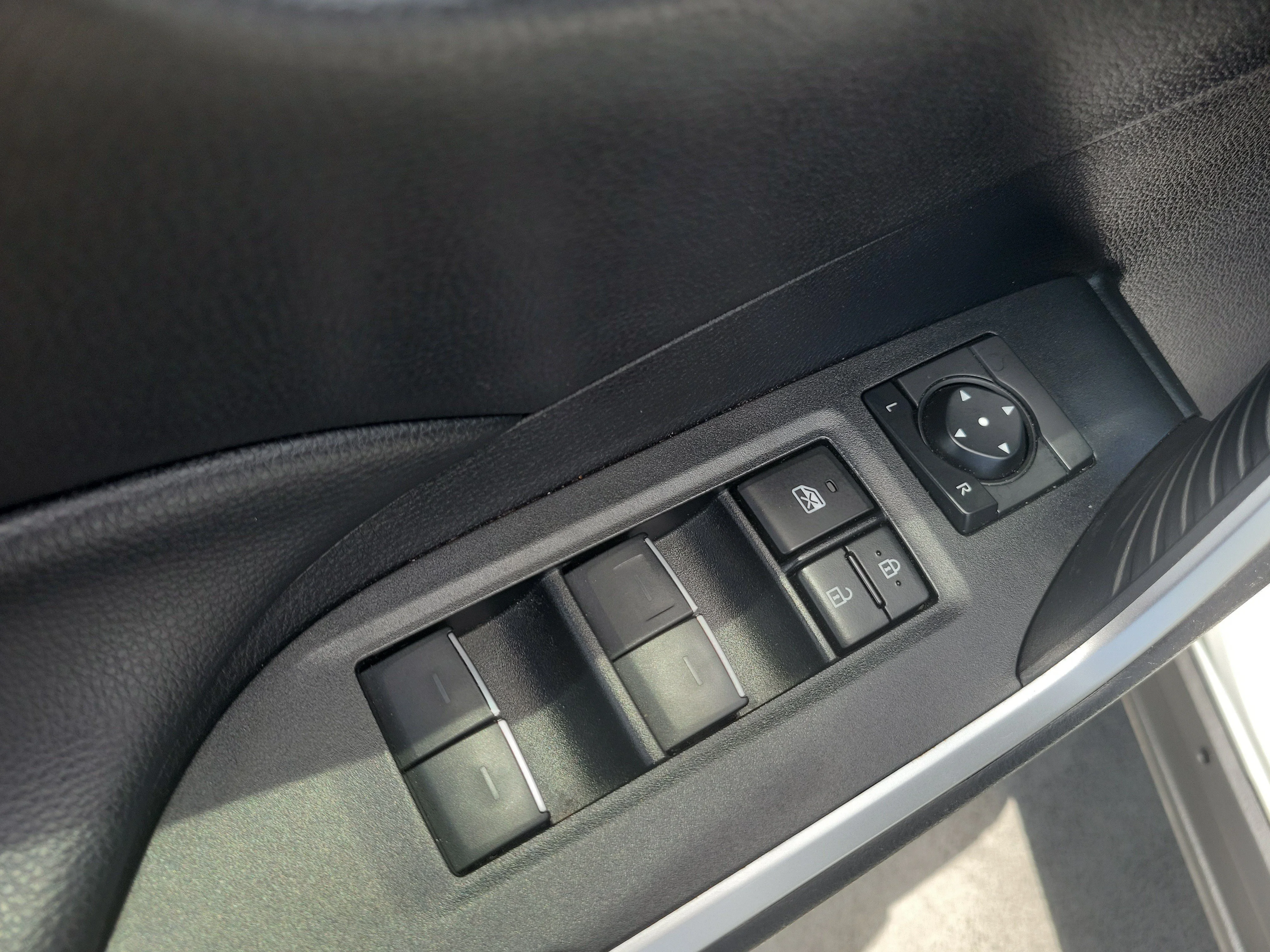 Used 2023 Pearl Toyota SE image 20