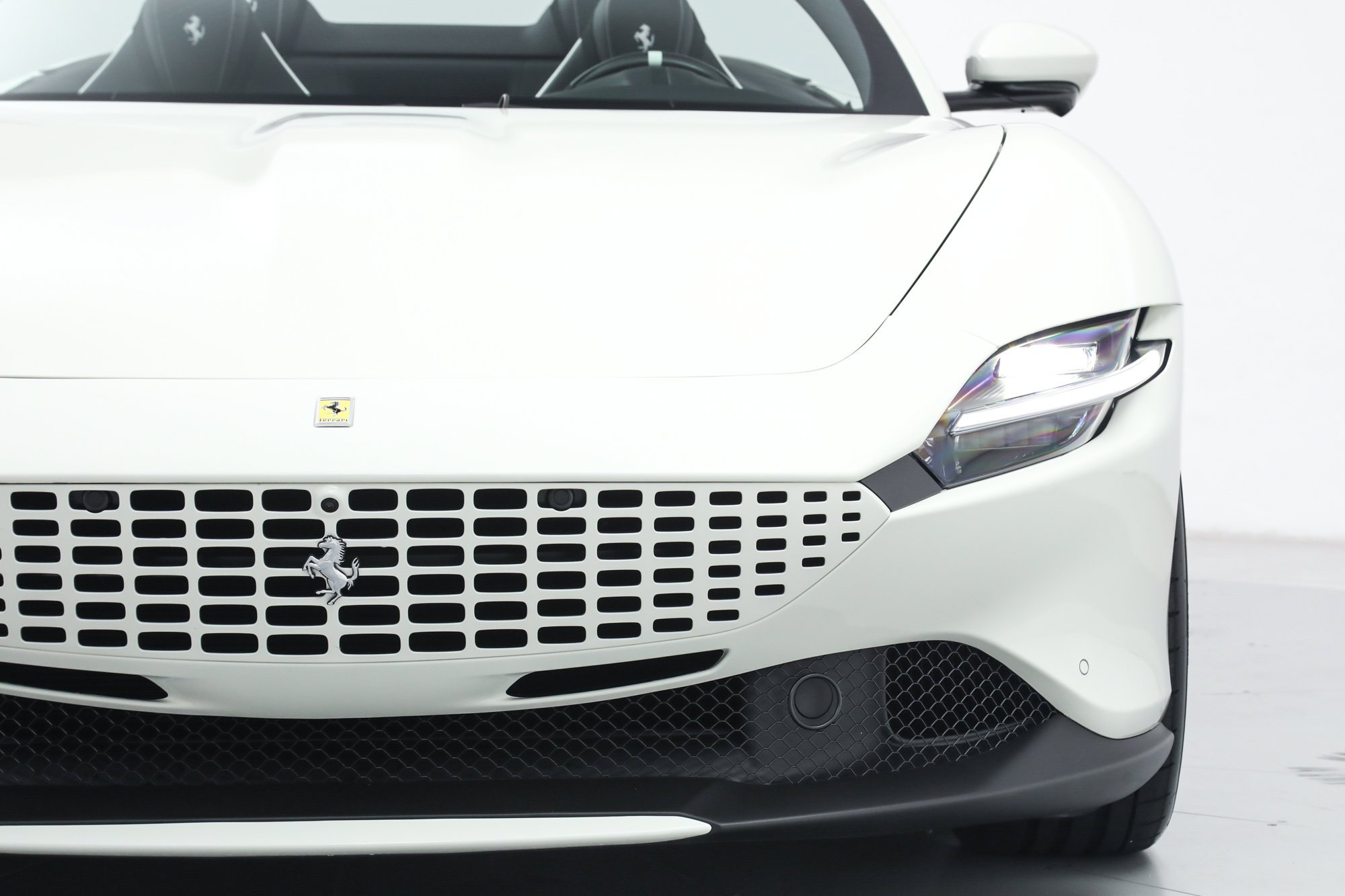 Used 2025 White Ferrari  image 15