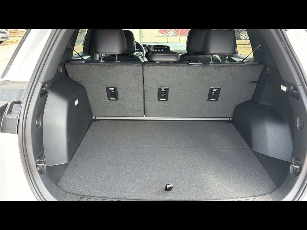 2027 Chevrolet Equinox LT - Photo 27