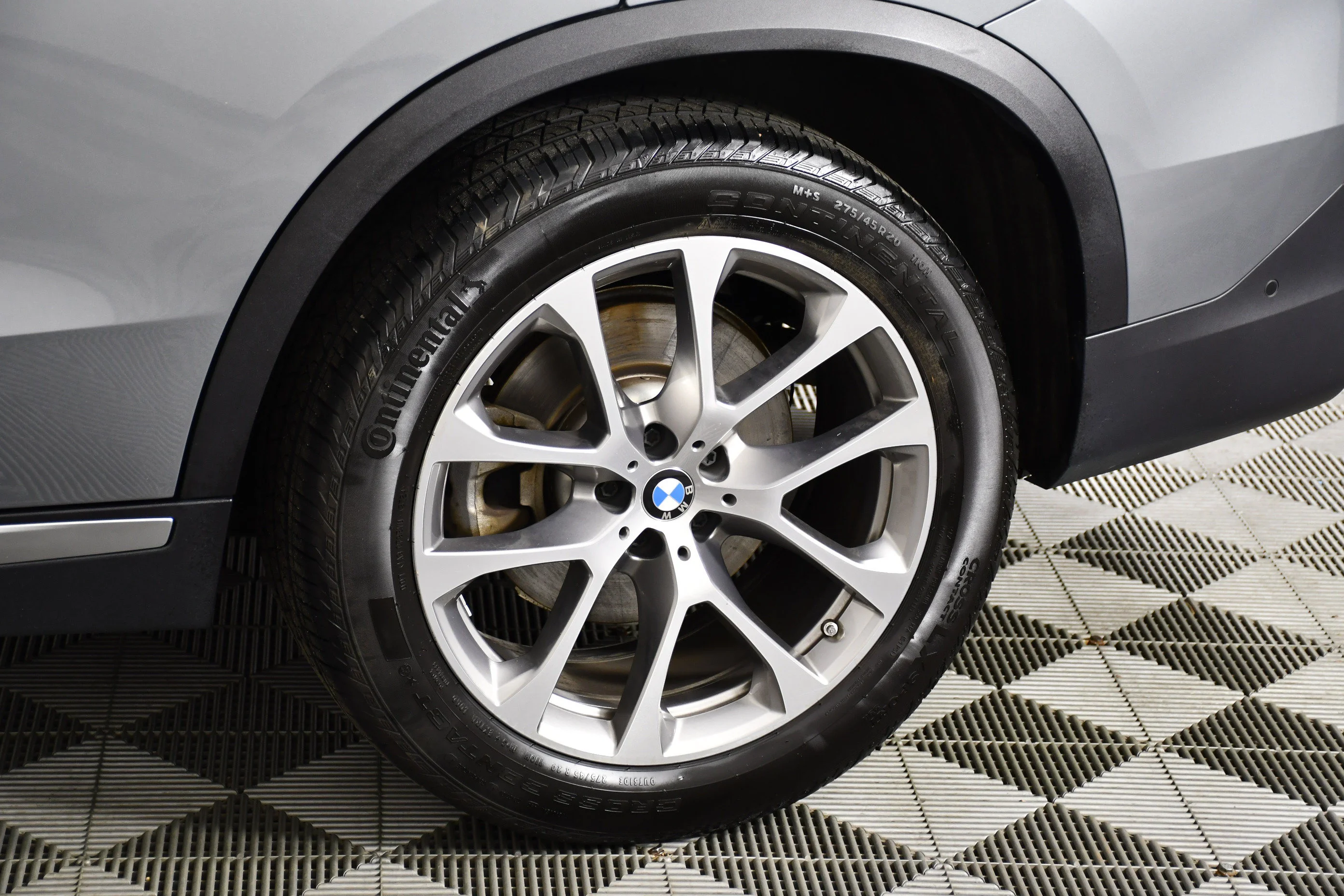 Used 2024 Skyscraper Grey Metallic BMW xDrive40i image 52