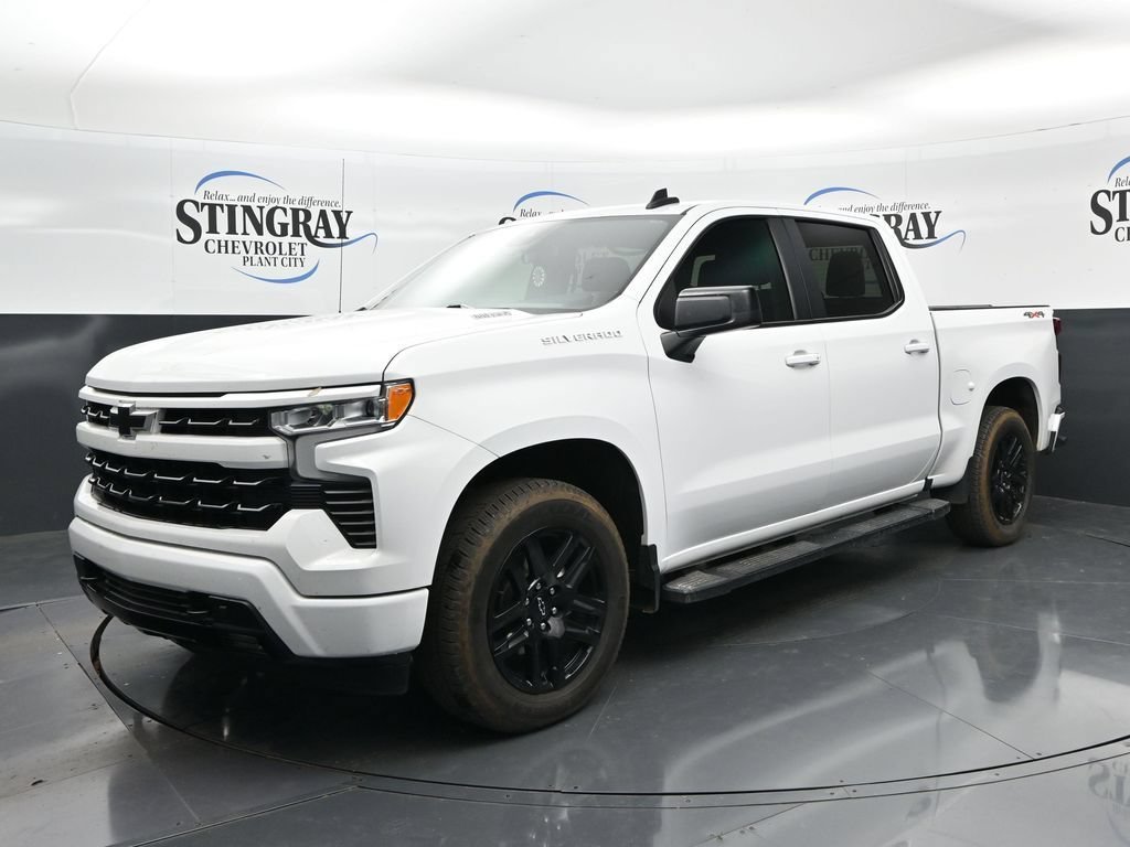 Used 2023 SUMMIT WHITE Chevrolet RST image 3