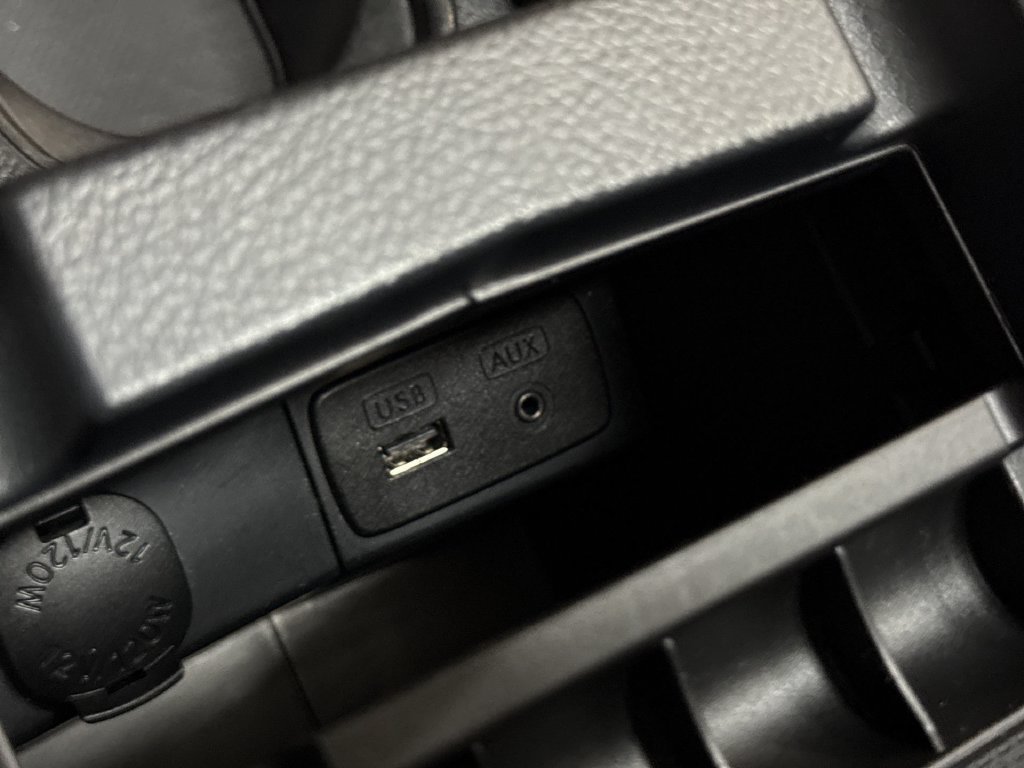 Used 2015 Ice Silver Metallic Subaru 2.5i Touring image 31