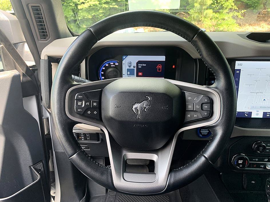Used 2023 Oxford White Ford Wildtrak image 12