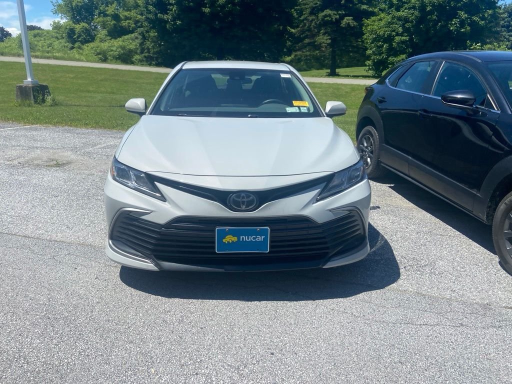 Used 2024 Ice Toyota LE image 2