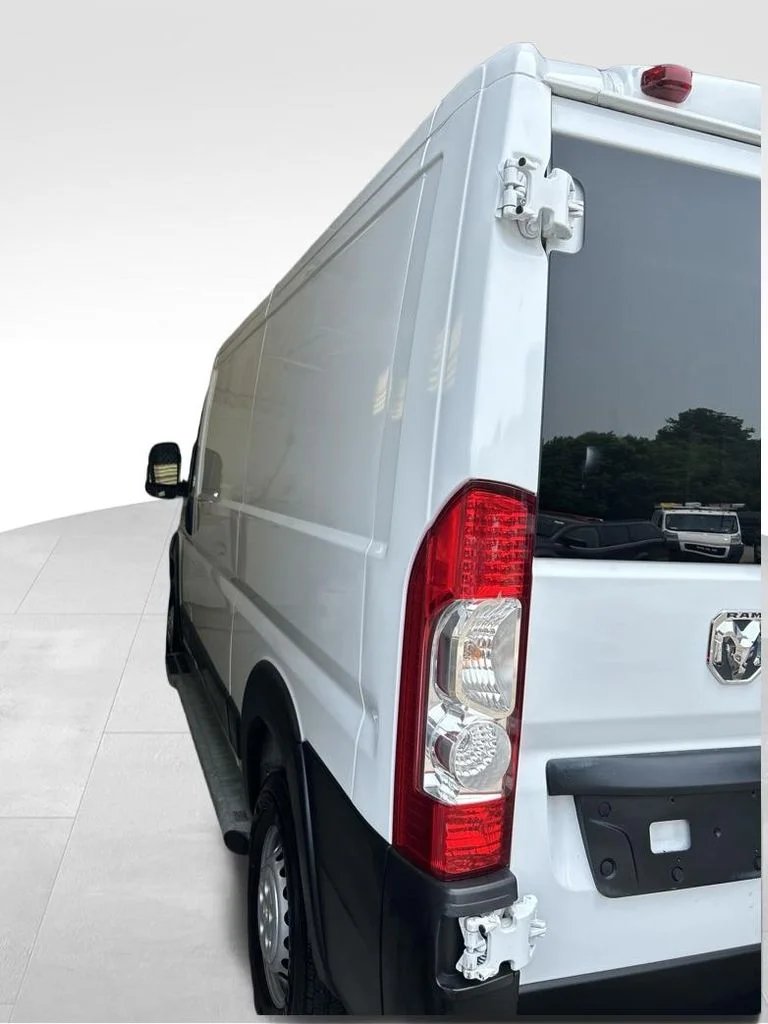 Used 2025 White Ram Base image 4
