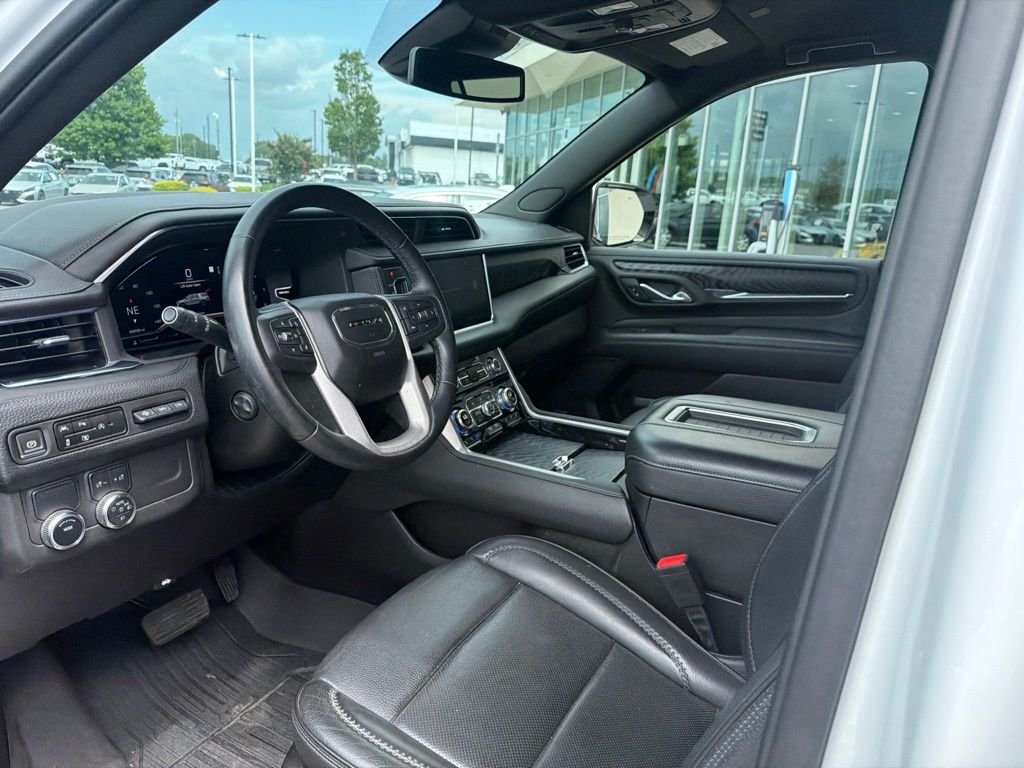Used 2023 White GMC Denali image 17