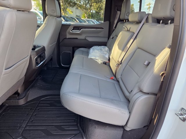 2026 GMC Sierra 1500 SLT - Photo 8