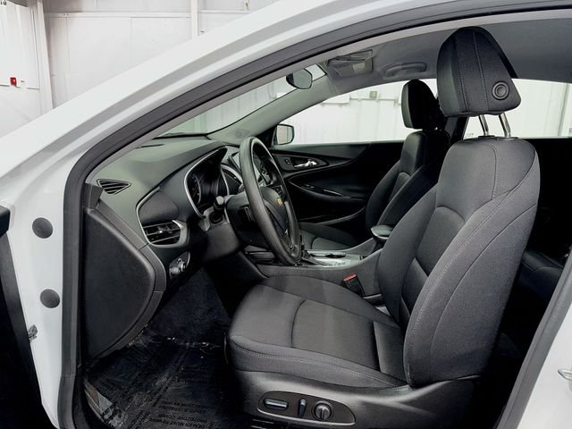 Used 2024 White Chevrolet LT image 12