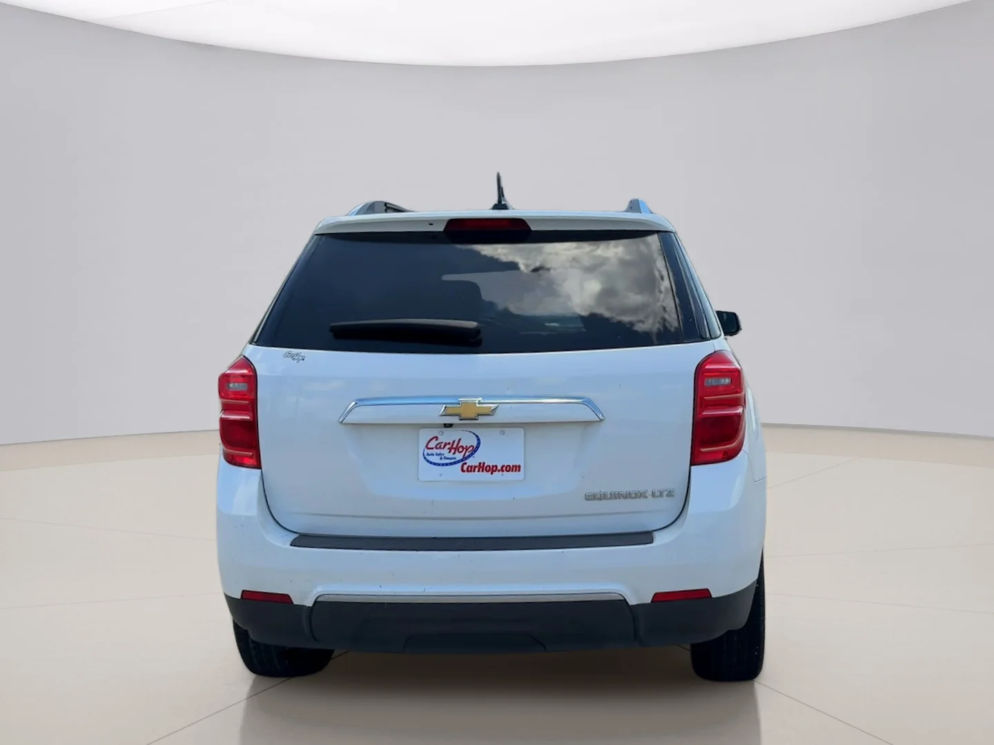 Used 2016 White Chevrolet LTZ image 4