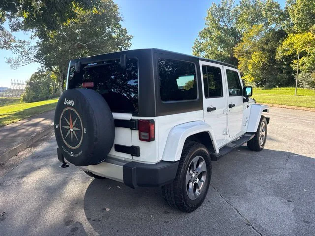 Used 2018 White Jeep Unlimited Sahara image 7