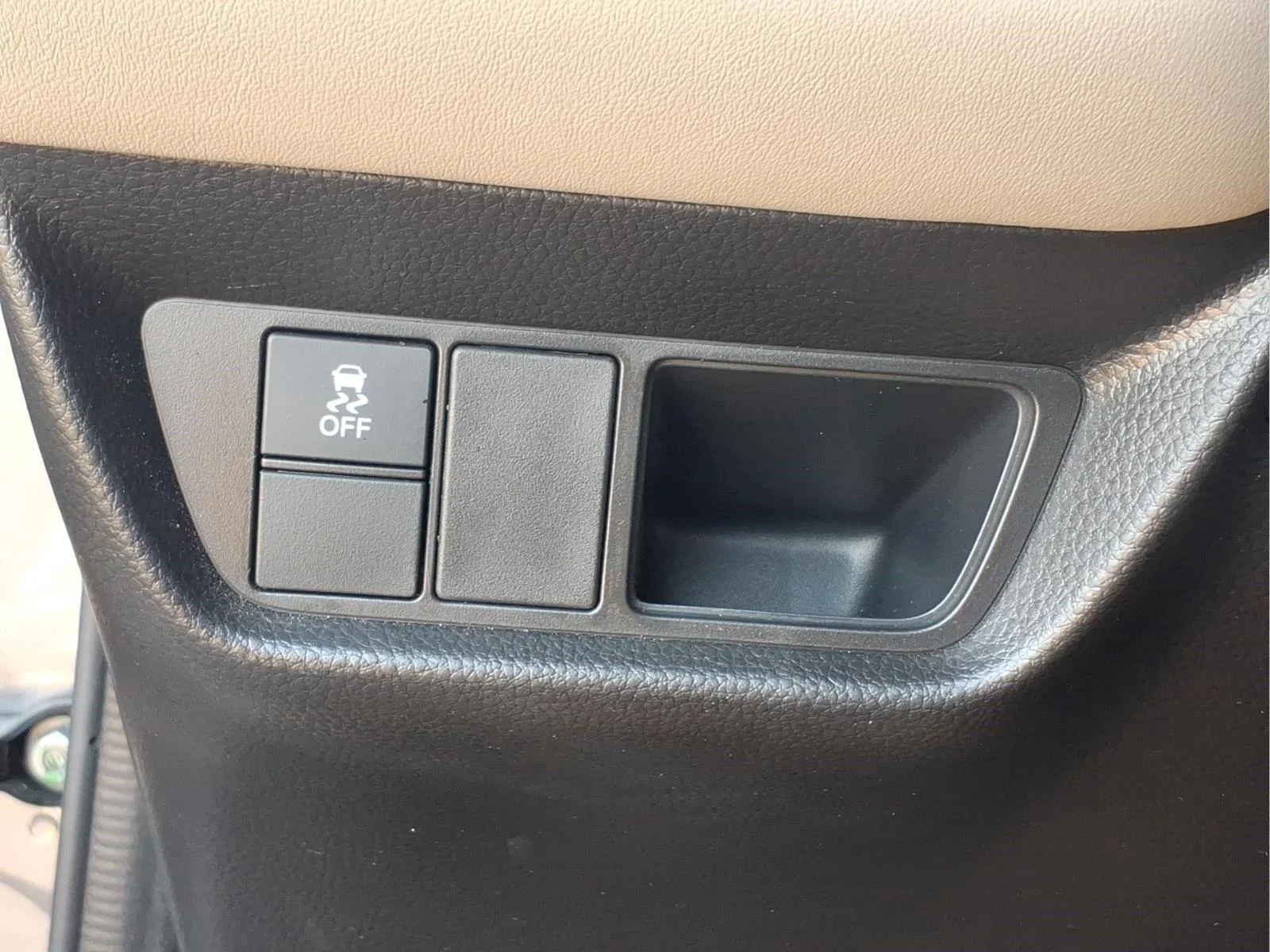 Used 2025 Modern Steel Metallic Honda LX image 18