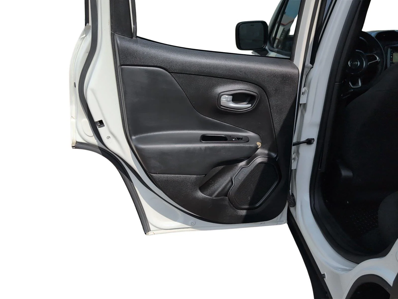 Used 2023 Alpine White Clearcoat Jeep Latitude image 14