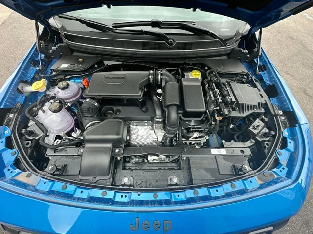 New 2026 Hydro Blue Pearlcoat Jeep Laredo image 26