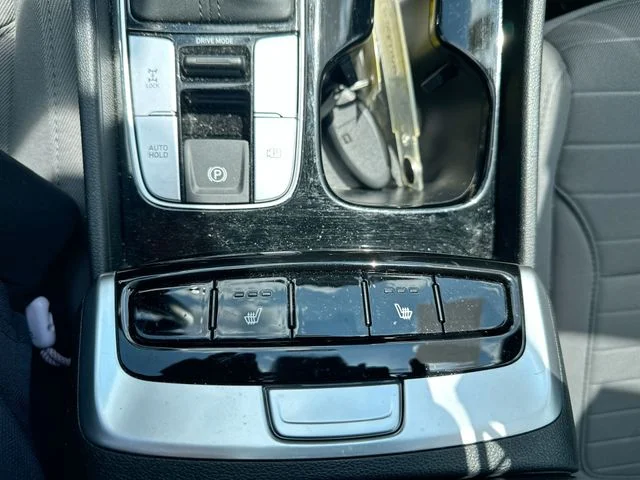 Used 2024 Black Hyundai SEL image 42