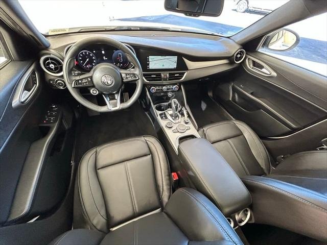 New 2025 Milano White Exterior Paint Alfa Romeo  image 35