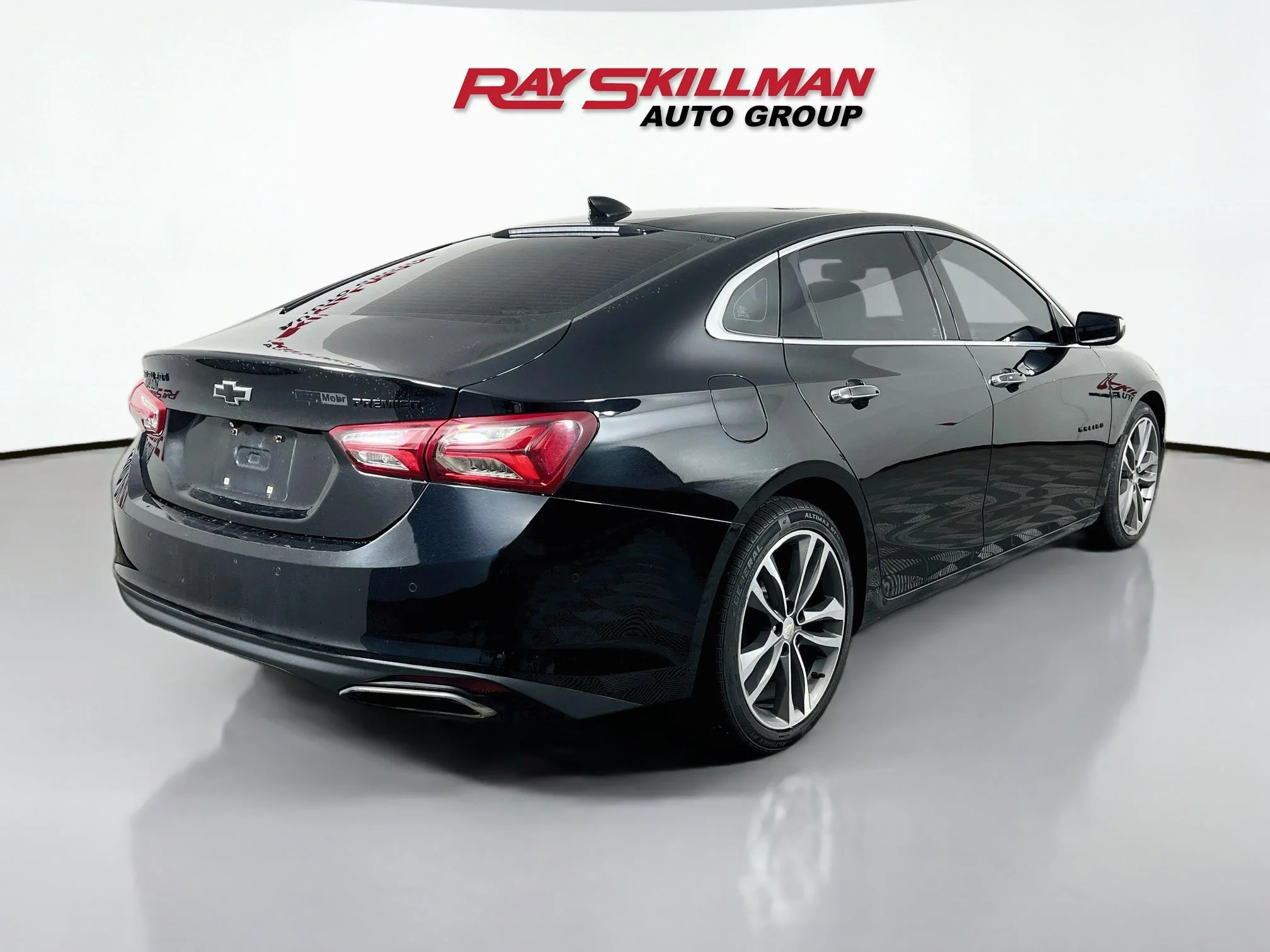 Used 2020 Mosaic Black Metallic Chevrolet PREMIER image 7