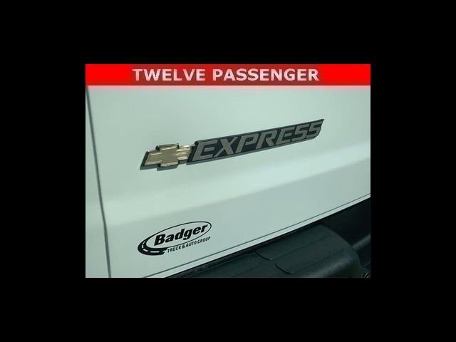 2022 Chevrolet Express Passenger LS - Photo 21