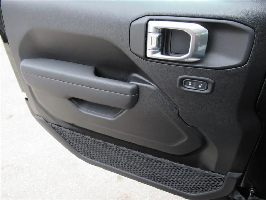 New 2026 Black Clear-Coat Exterior Paint Jeep Sport image 25