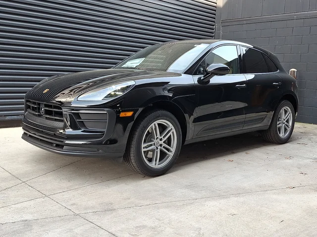 2026 Porsche Macan 