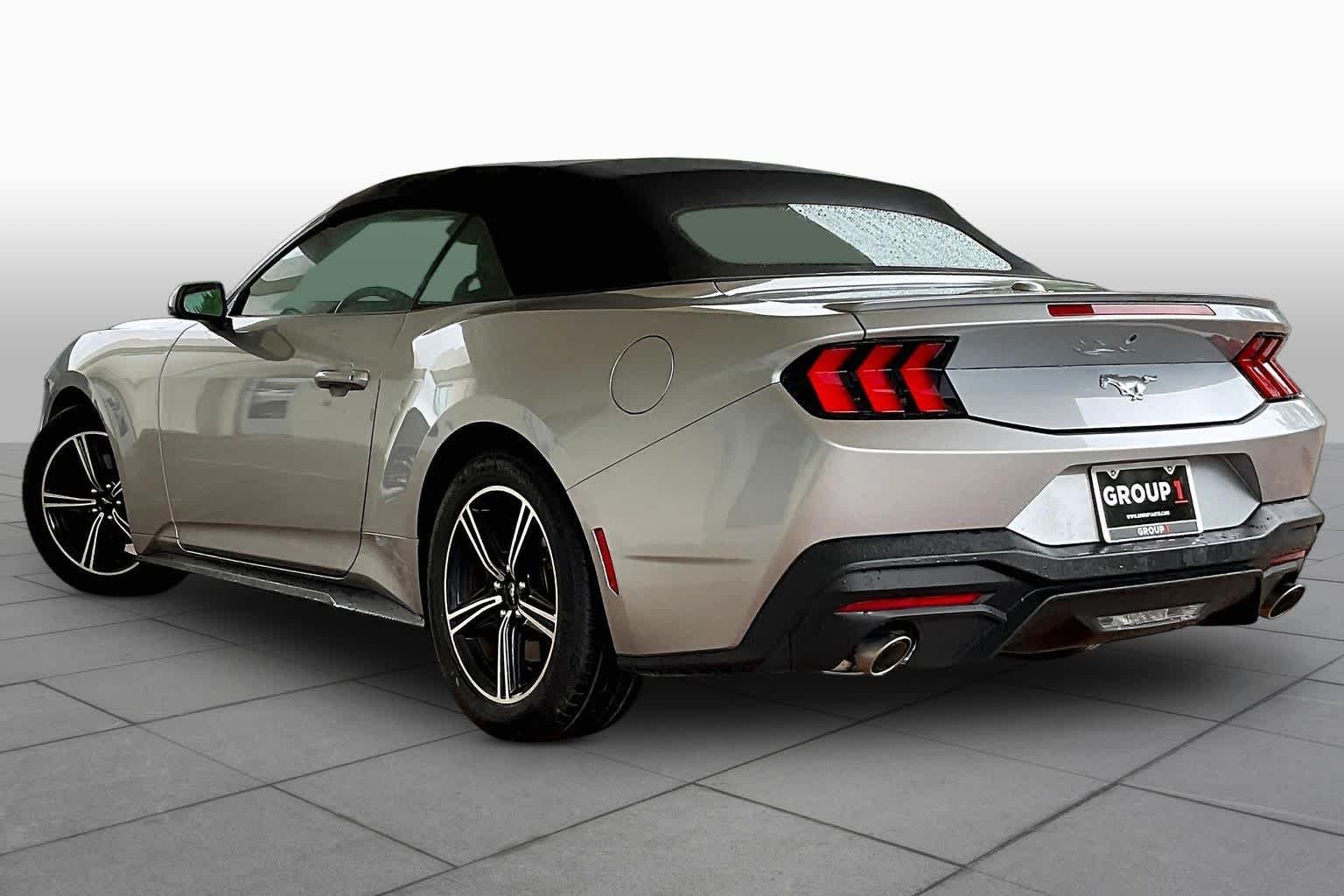 Used 2025 Iconic Silver Metallic Ford EcoBoost Premium image 10