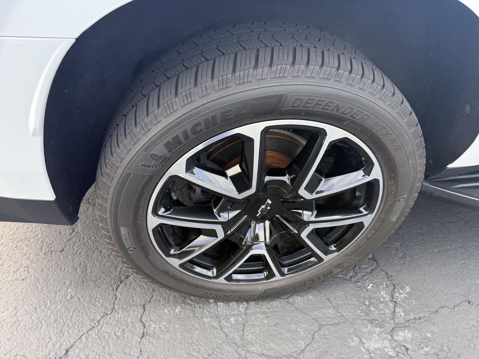 Used 2021 Summit White Chevrolet RST image 4