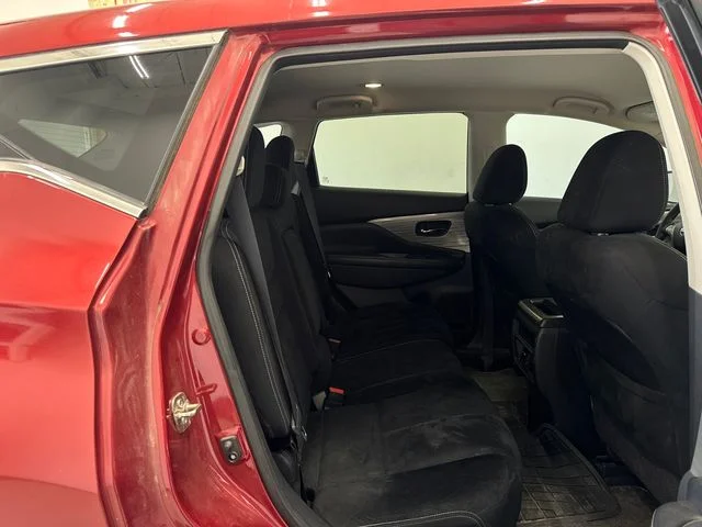 Used 2016 Cayenne Red Metallic Nissan S image 19