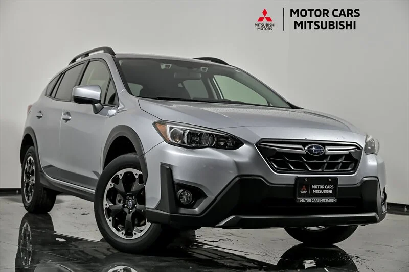 Used 2022  Subaru Premium image 1