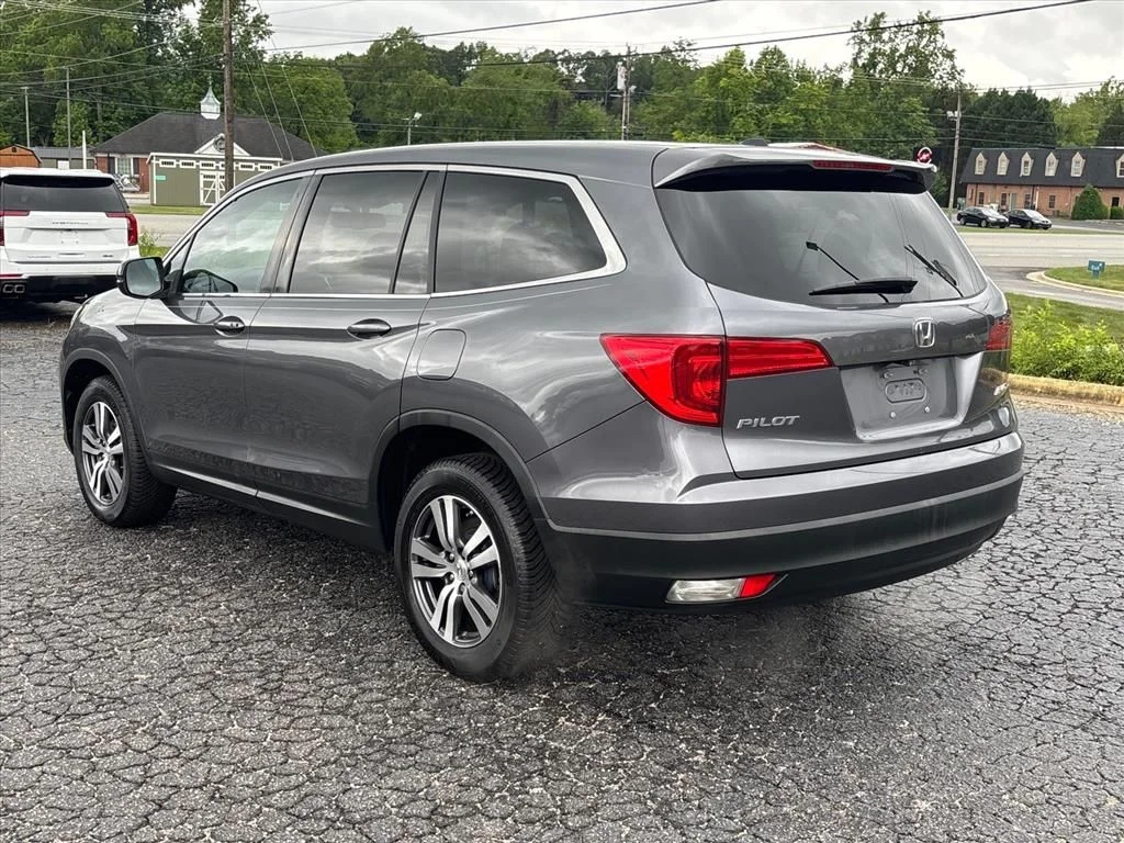 Used 2016  Honda EX-L image 5