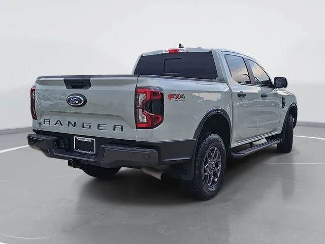 Used 2024 Green Ford XLT image 3