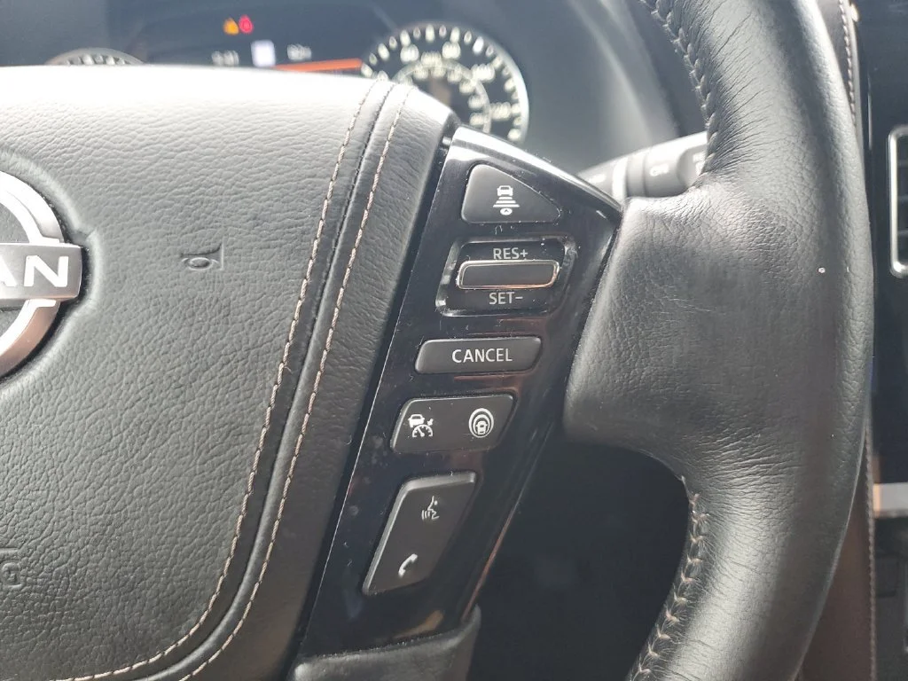 Used 2022 White Nissan Platinum 4WD image 25