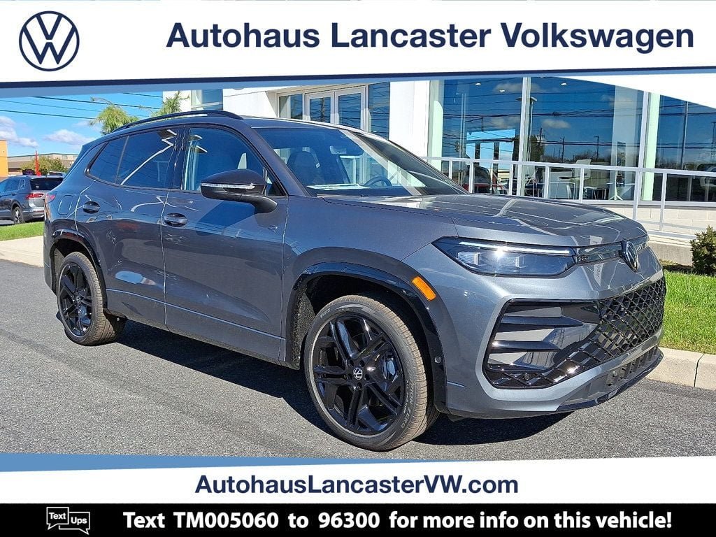 2026 Volkswagen Tiguan Comfortline R-Line Black