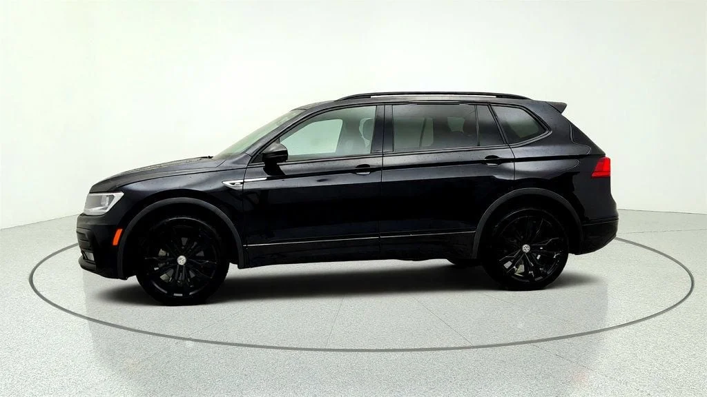 Used 2021 Deep Black Pearl Volkswagen 2.0T SE R-Line Black FWD image 8
