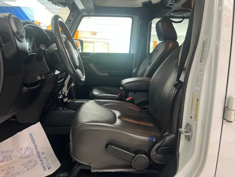 Used 2014 White Jeep Unlimited Sport image 17