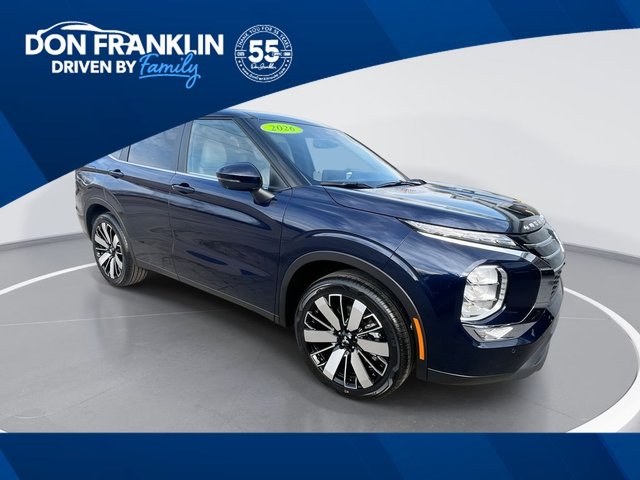 New 2026 Mitsubishi Outlander SE 4D Sport Utility in #TZ036021