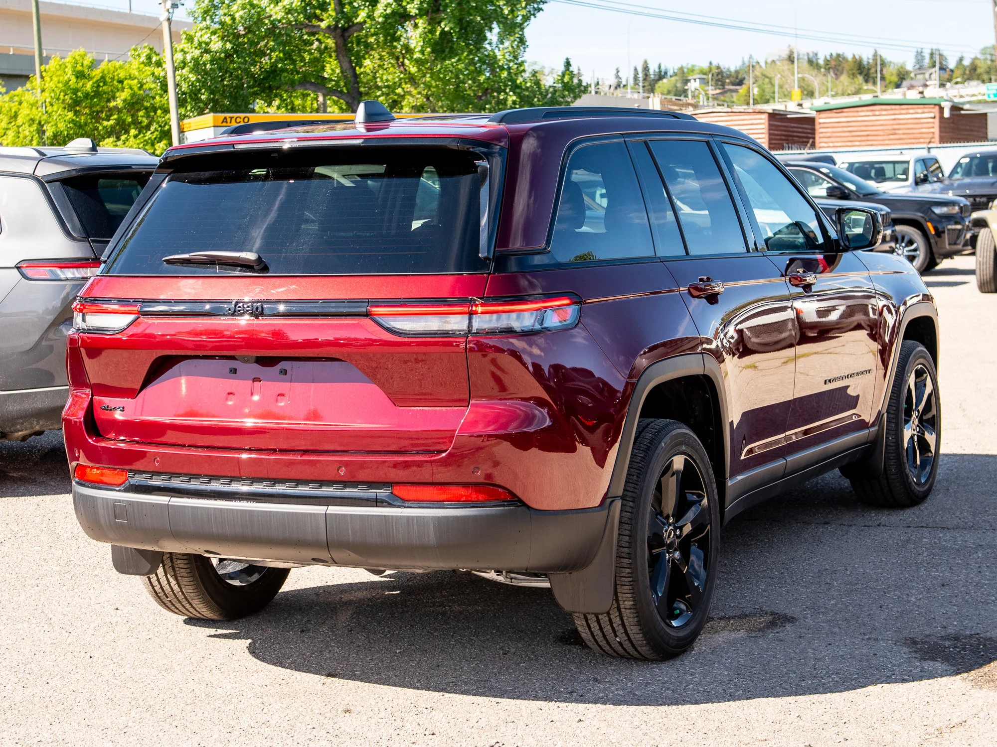 New 2025 Red Jeep Altitude* 4x4, Heated Leather, Wireless Charging Pad, Remote Start image 5