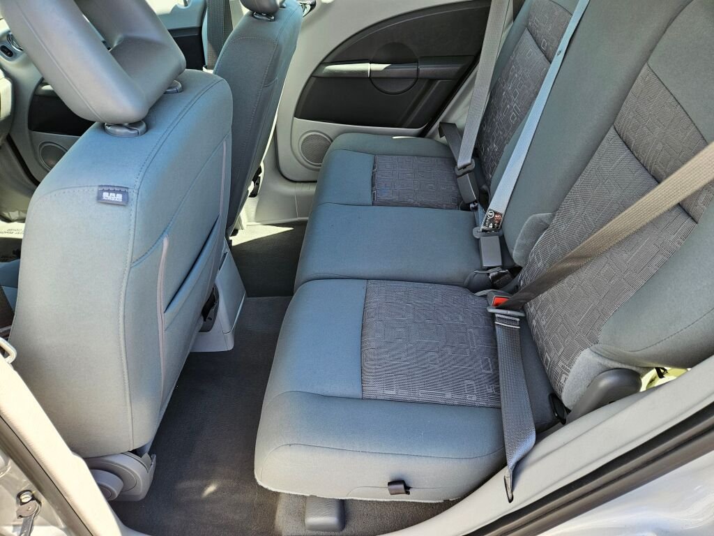Used 2009 Bright Silver Metallic Clear Coat Chrysler LX image 13
