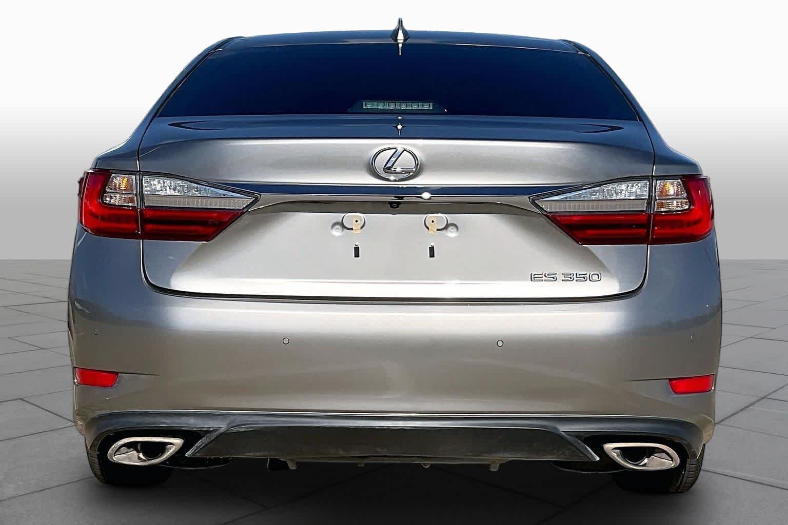 Used 2017 Atomic Silver Lexus  image 3