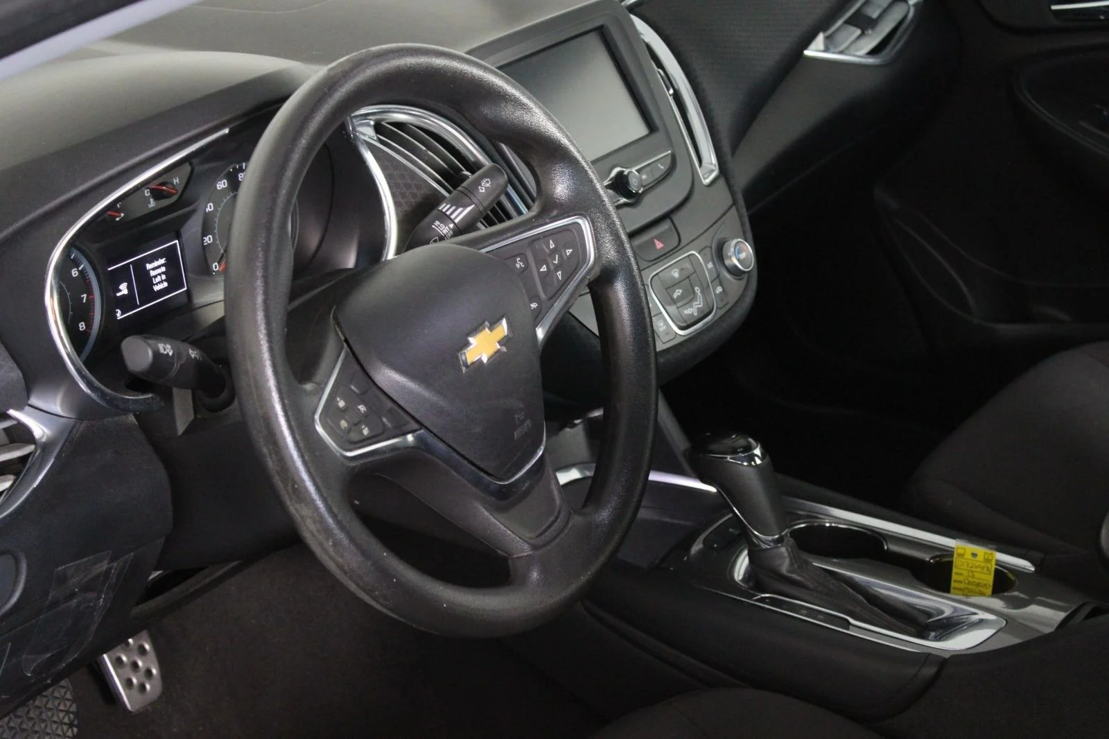 Used 2017 White Chevrolet LT image 3