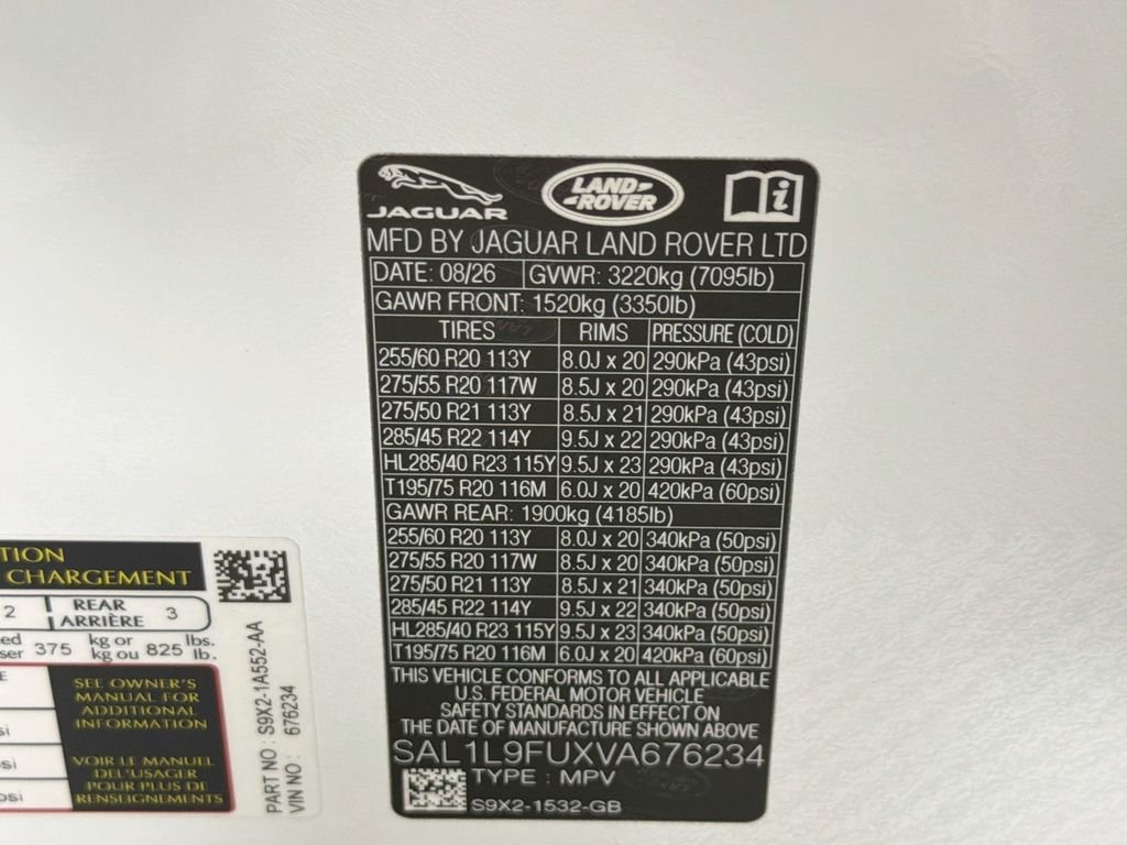 New 2027 Fuji White Land Rover Dynamic SE P400 image 34