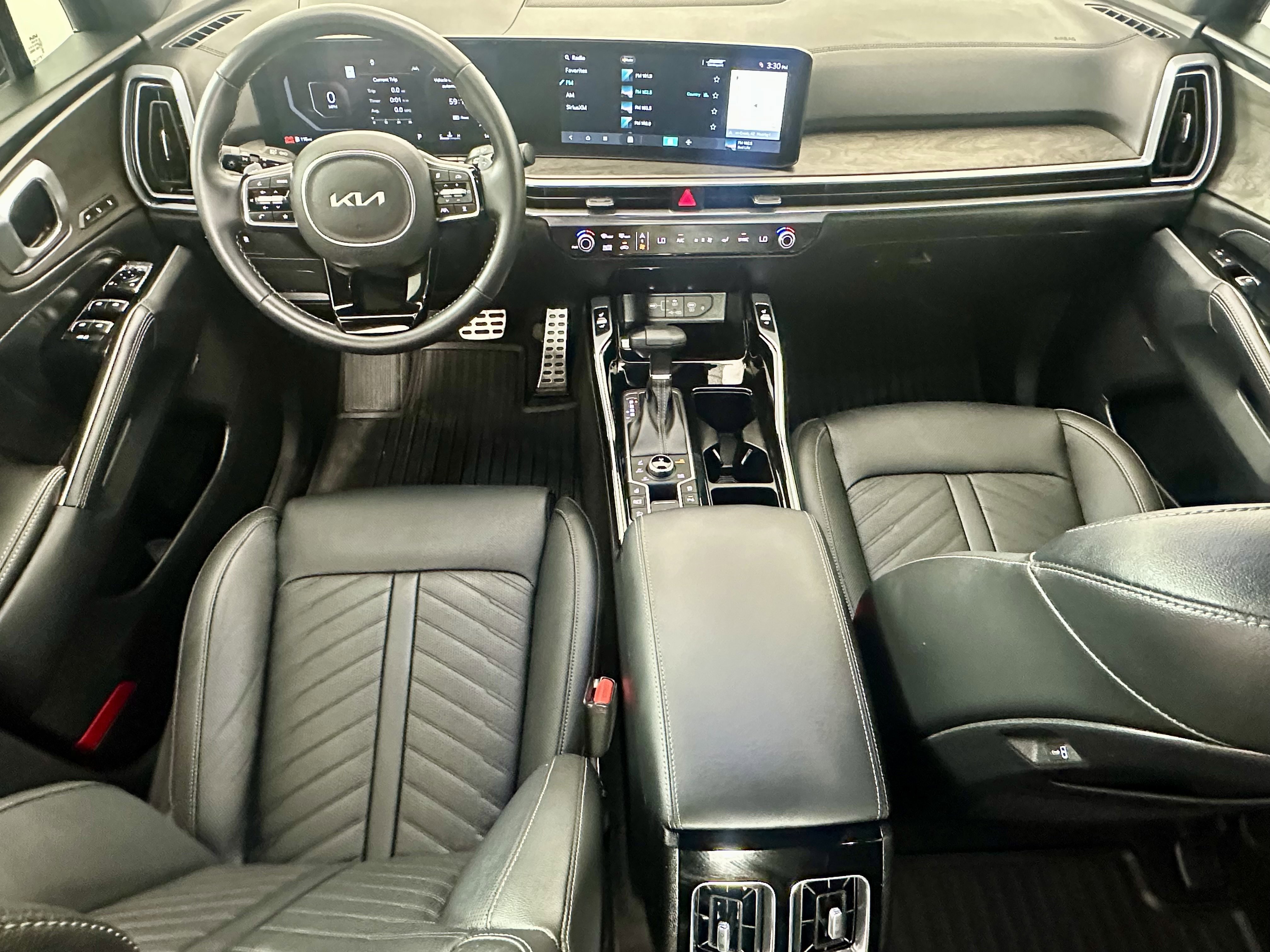 Used 2025 Panthera Metal Kia X-Line SX Prestige image 19