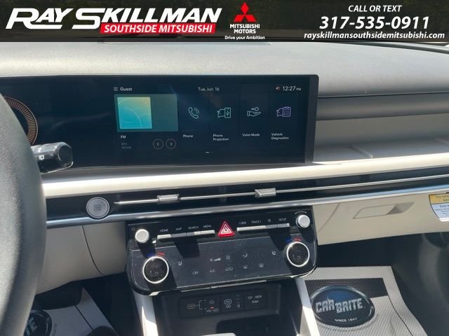 Used 2025 Gray Hyundai SEL image 15