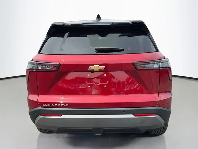 2027 Chevrolet Equinox LT - Photo 9