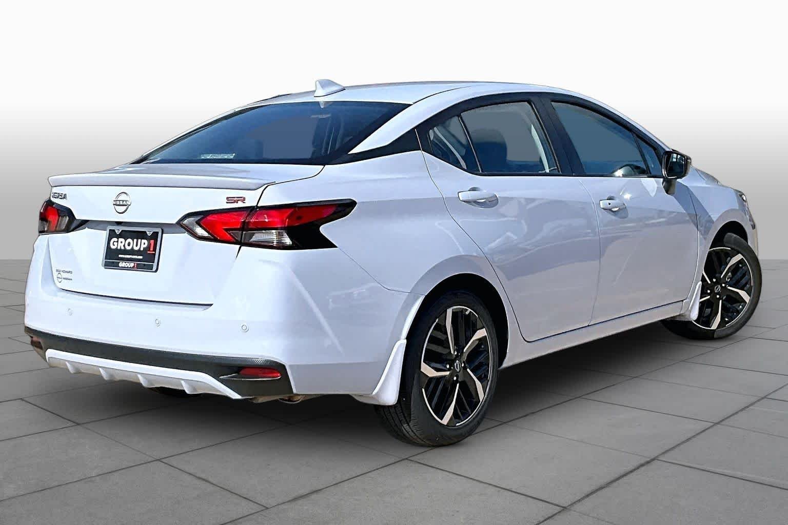 Used 2025 Gray Sky Pearl Nissan SR image 12