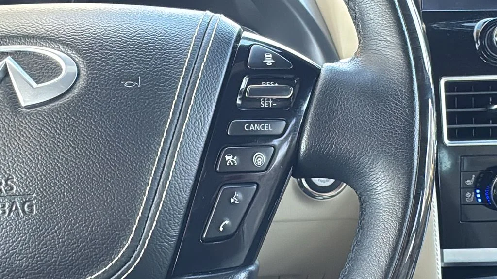 Used 2023 White INFINITI Sensory image 13