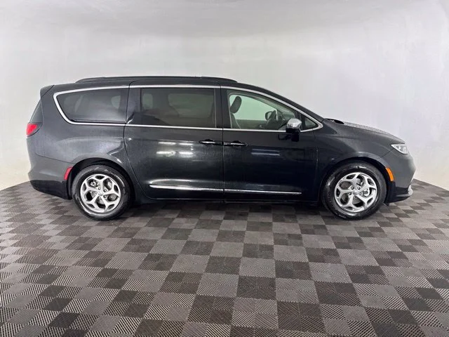 Used 2023 Black Chrysler Limited image 10