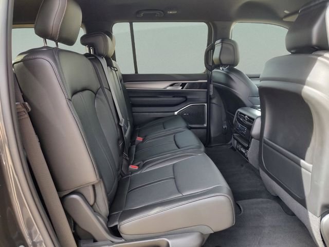 2025 Jeep Wagoneer Series I - Photo 31